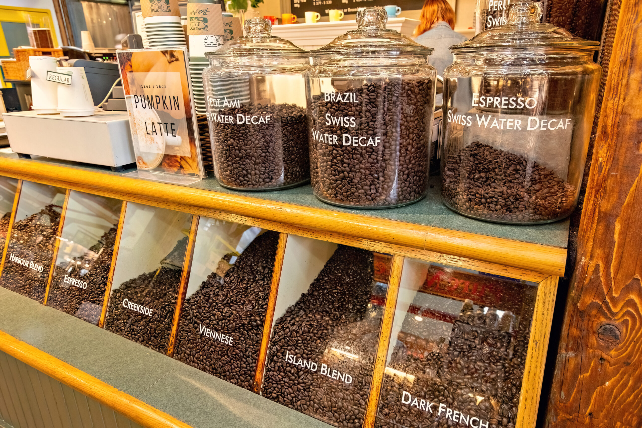 The Ultimate Guide to Choosing a Wholesale Coffee Partner: Why Quality, Consistency, and Customer Service Matter